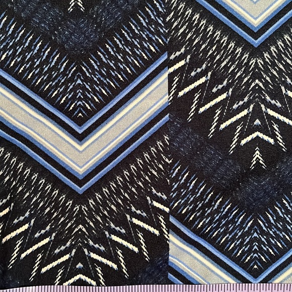 Sleeveless blue blouse - Picture 3 of 6